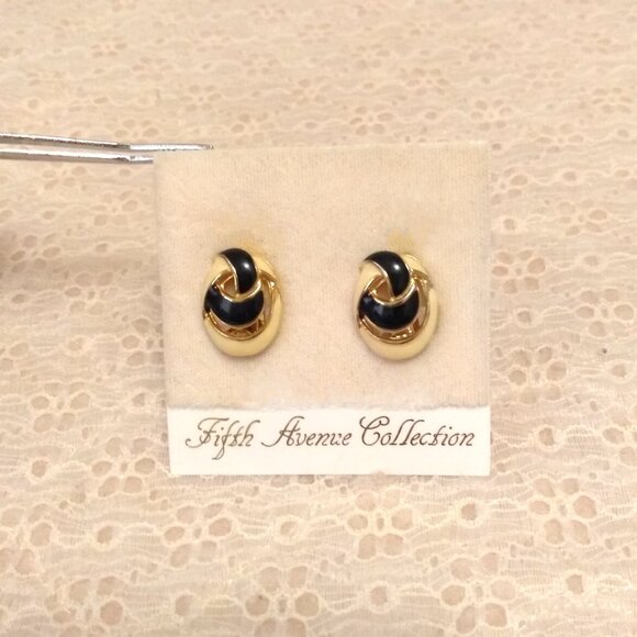 Vintage Cream Blue Enamel Gold Tone Art Deco Oval Earrings Non-Pierced Clip - Picture 5 of 7